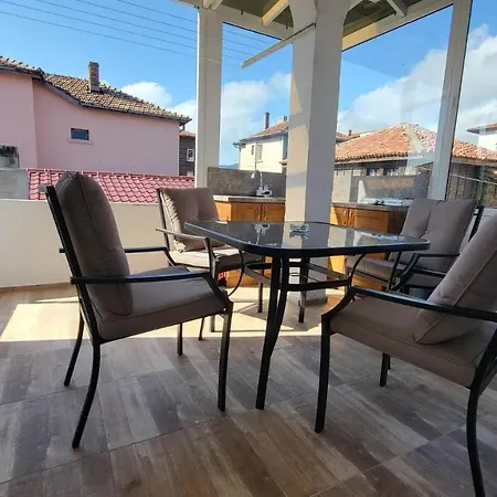 Q аpartment * 茨雷沃